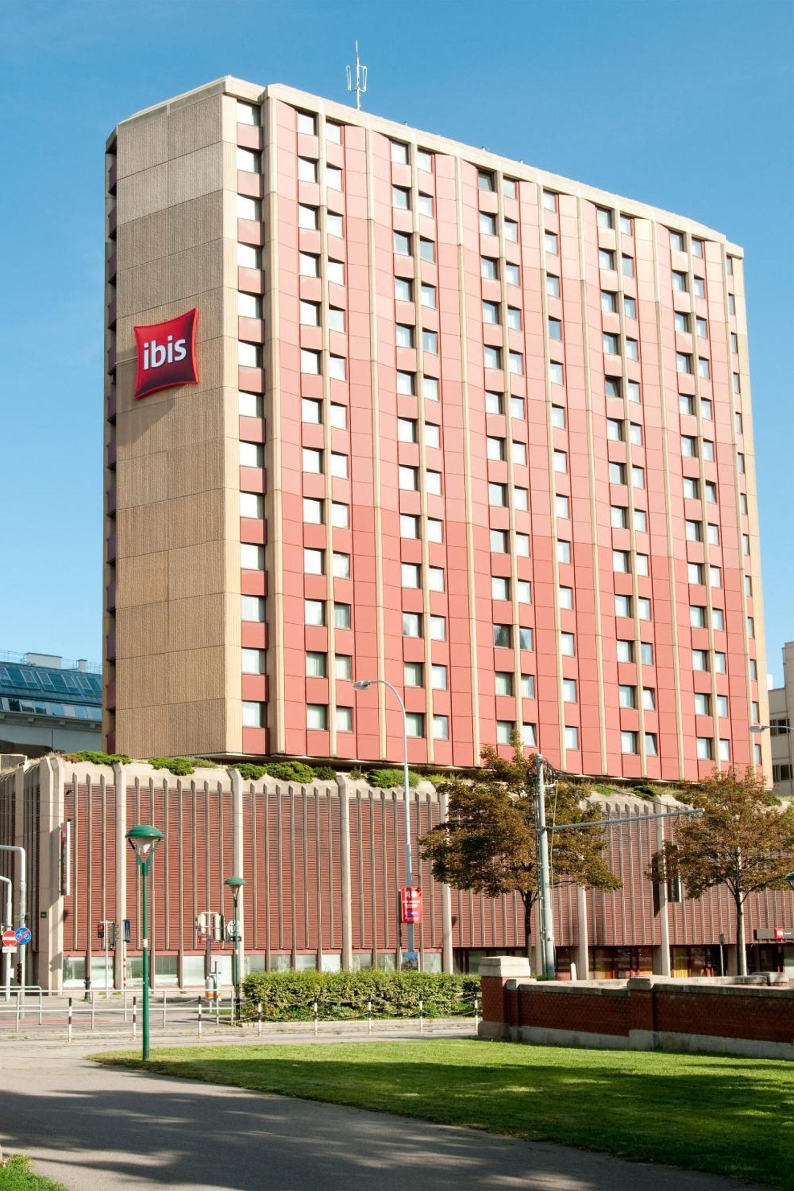 Ibis Wien Mariahilf — photo 2
